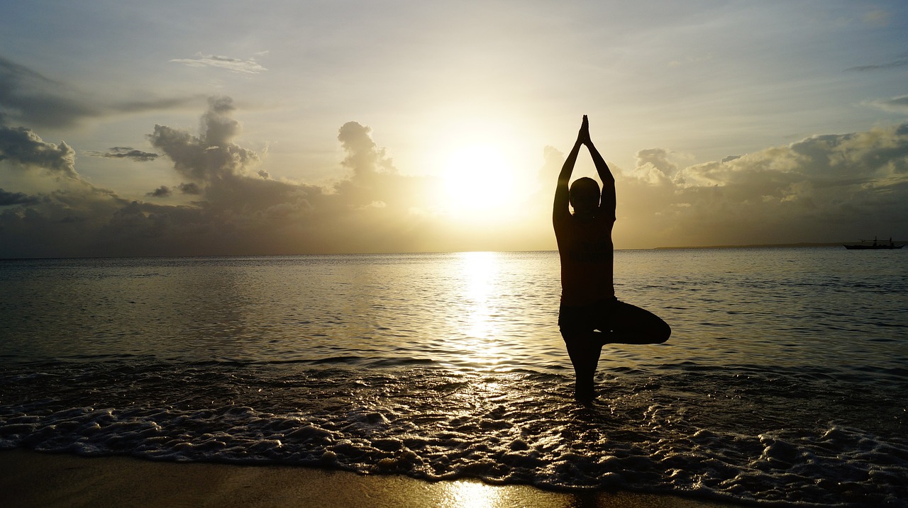 entdecken sie yoga: erfahren sie mehr über die vorteile, techniken und praktiken, die körper und geist stärken. perfekt für anfänger und fortgeschrittene, die ihr wohlbefinden verbessern möchten.